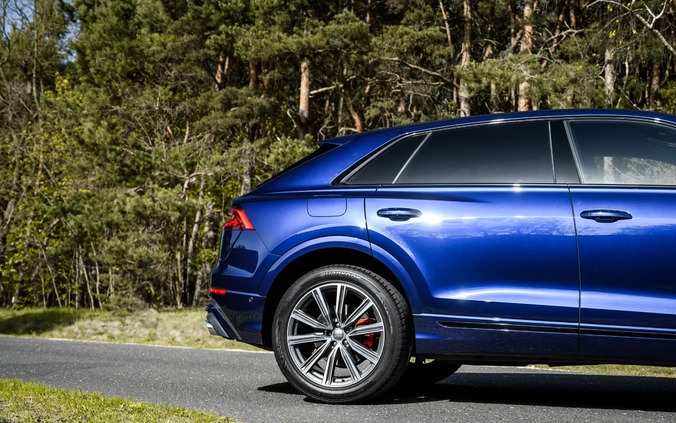 Audi SQ8 cena 375000 przebieg: 76000, rok produkcji 2019 z Wieruszów małe 352